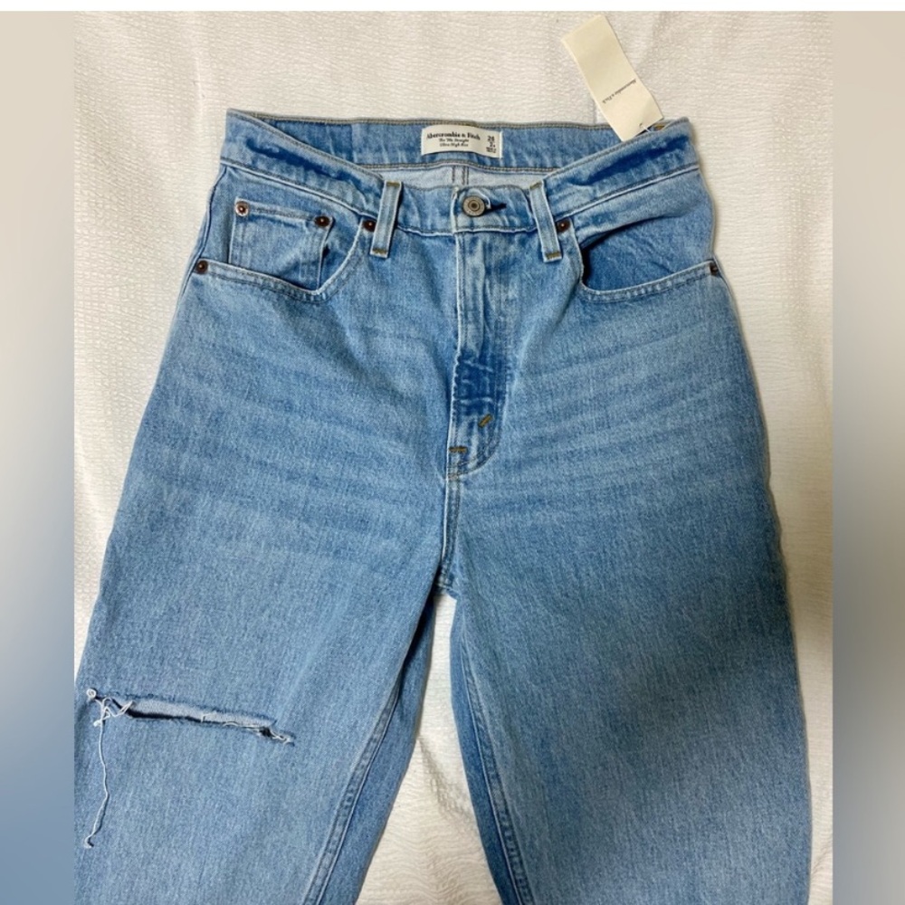 Abercrombie & fitch 90’s straight high waisted size 26 short